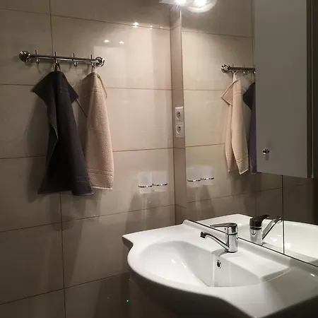 Manatt * Stará Lesná